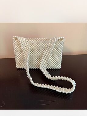 Pearl Beaded Shoulder Bag - off white